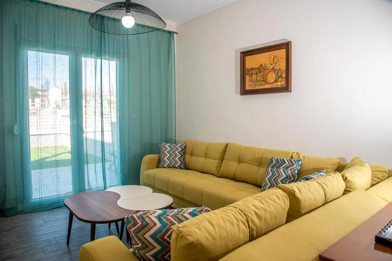 Villa Serafima نيكيتي 0*,